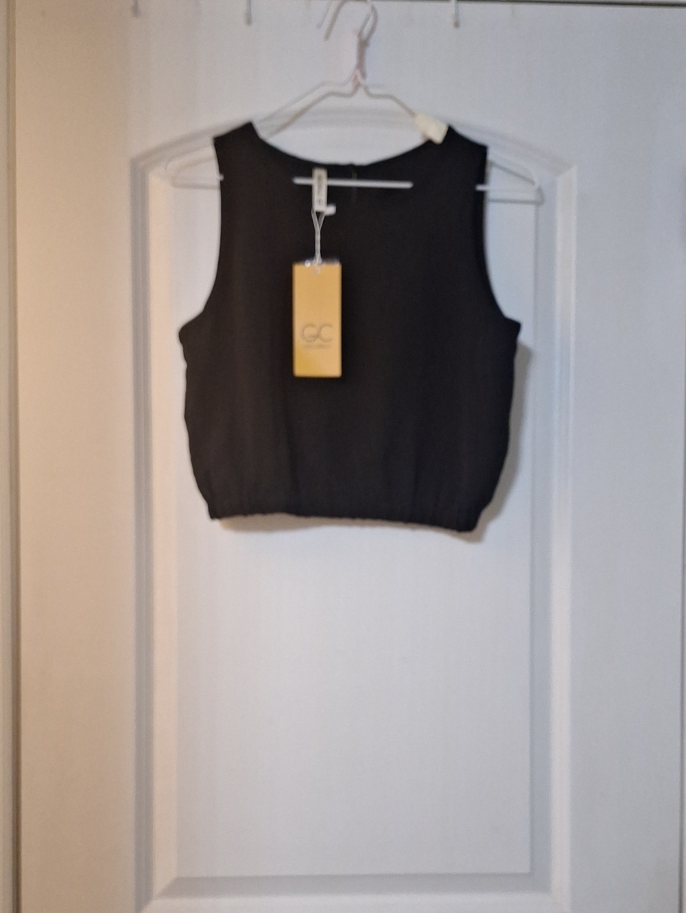 Black Cropped Sleeveless Top by GC